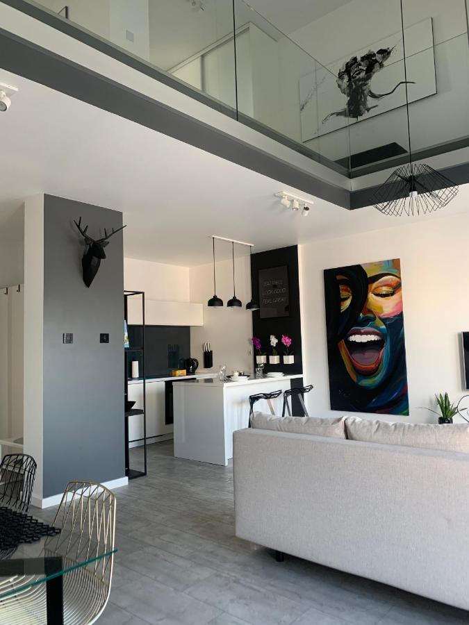 Ekskluzywny Penthouse Z Ogrodem W Centrum Lodzi Zewnętrze zdjęcie