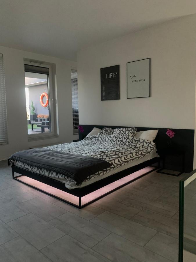 Ekskluzywny Penthouse Z Ogrodem W Centrum Lodzi Zewnętrze zdjęcie
